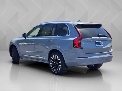 Certified 2025 Volvo XC90 B6 Plus AWD/4WD image 4