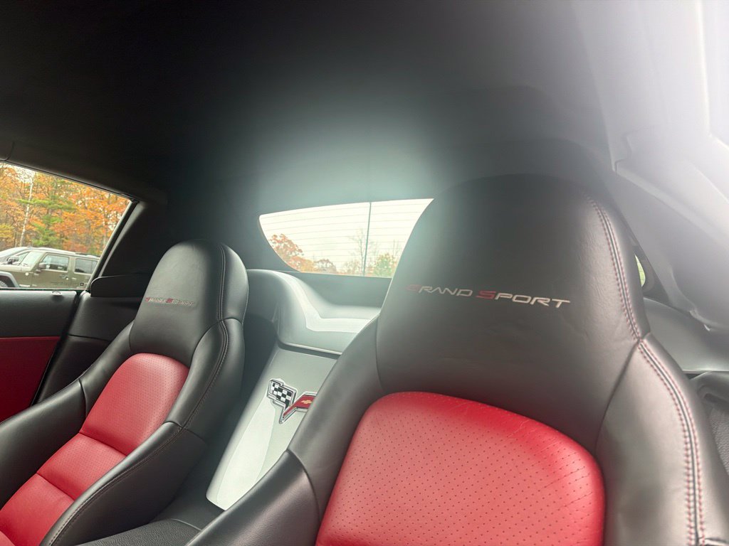 Used 2010 Chevrolet Corvette Grand Sport w/ Preferred Equipment Group RWD image 11