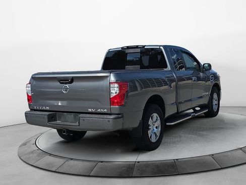 Used 2017 Nissan Titan SV AWD/4WD image 5