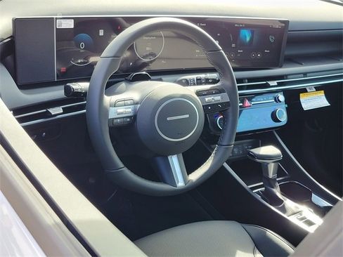 New 2026 Hyundai Tucson SEL image 3