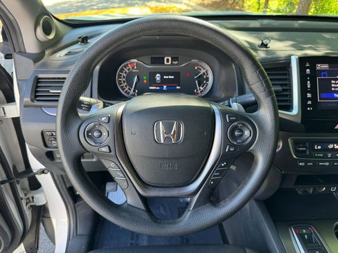 Used 2020 Honda Ridgeline Sport image 31