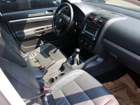 Used 2009 Volkswagen Jetta SEL FWD image 14