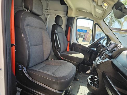 Used 2023 RAM ProMaster 3500 w/ Fleet Safety Group FWD image 19