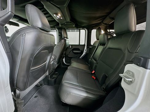 Used 2020 Jeep Wrangler Unlimited Sport image 26