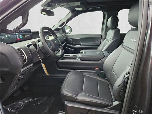 New 2025 Ford Expedition Platinum w/ Stealth Appearance Package image 4