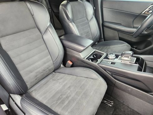 Used 2024 Mitsubishi Outlander SE image 11