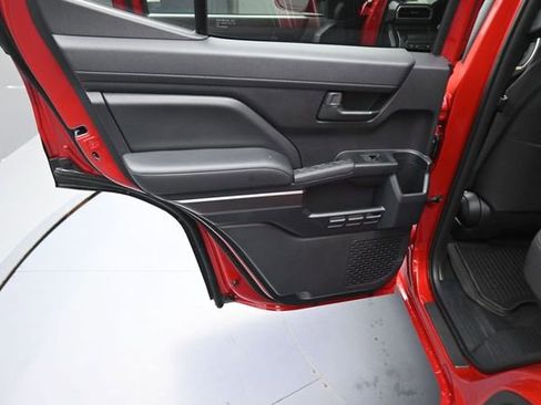 Used 2026 Toyota 4Runner SR5 AWD/4WD image 18