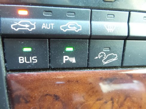 Used 2008 Volvo XC70 3.2 image 71