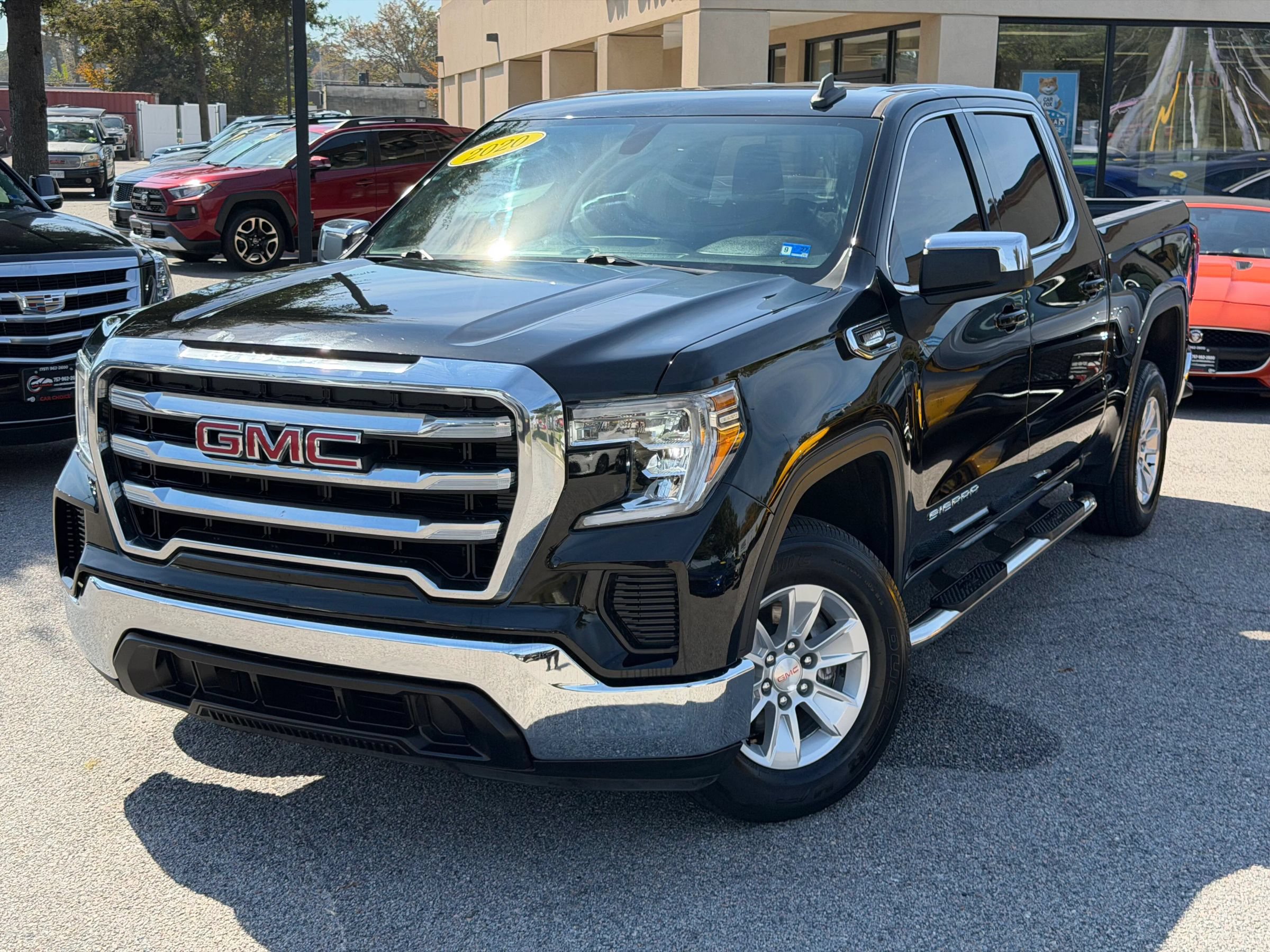 Used 2020 GMC Sierra 1500 SLE w/ SLE Value Package RWD image 2