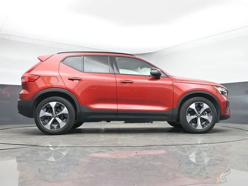 Used 2023 Volvo XC40 B5 Plus w/ Driver Assist Package AWD/4WD image 42