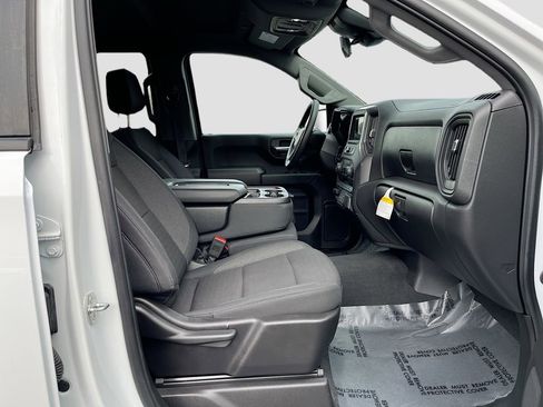 Used 2024 Chevrolet Silverado 1500 Custom Trail Boss w/ LPO, Dark Essentials Package image 29