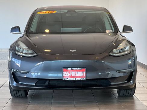 Used 2018 Tesla Model 3 Long Range RWD image 9