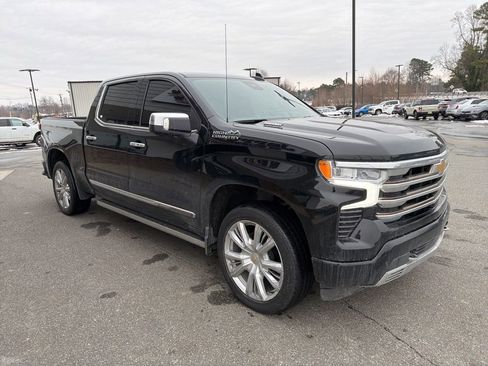 Used 2022 Chevrolet Silverado 1500 High Country w/ High Country Premium Package image 9