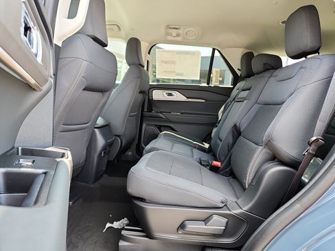 New 2026 Ford Explorer Active AWD/4WD image 6