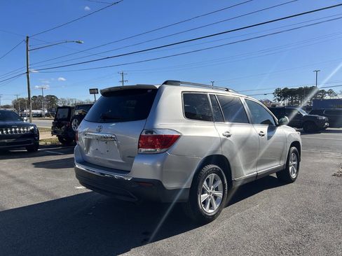 Used 2011 Toyota Highlander 4WD image 5