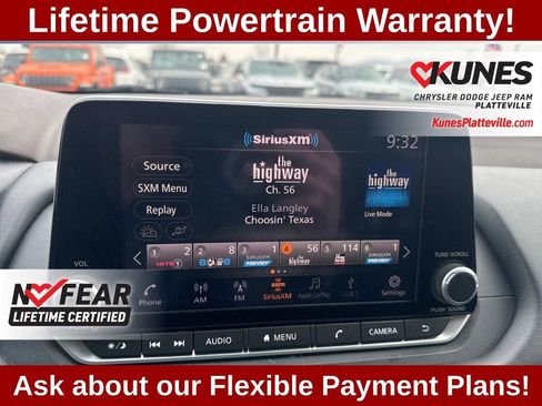 Used 2023 Nissan Rogue S image 12