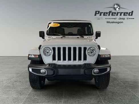 Used 2021 Jeep Wrangler Unlimited Sahara w/ Uconnect 4C Nav & Sound Group AWD/4WD image 11