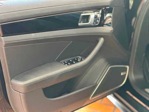 Used 2021 Porsche Panamera 4S image 25