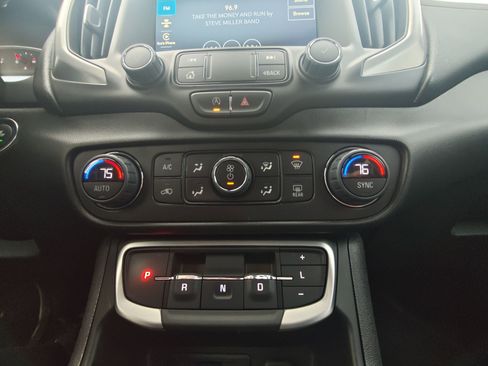 Certified 2024 GMC Terrain SLT w/ Elevation Edition image 16