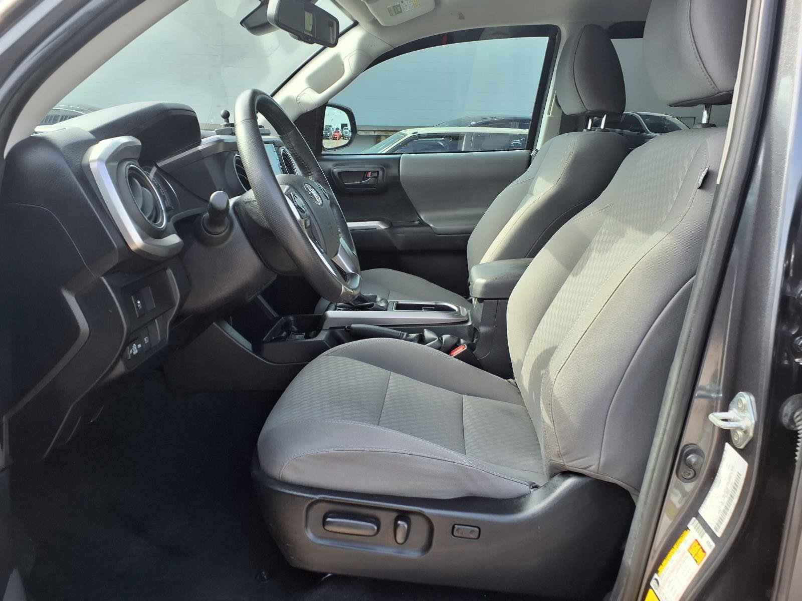 Used 2022 Toyota Tacoma SR5 w/ Technology Package RWD image 15