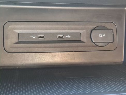 Certified 2022 Volkswagen Atlas Cross Sport SEL Premium R-Line image 26