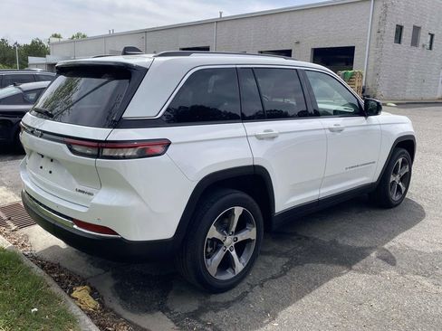 Used 2023 Jeep Grand Cherokee Limited image 5