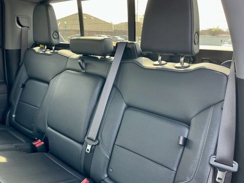 Used 2025 Chevrolet Silverado 1500 LTZ image 31