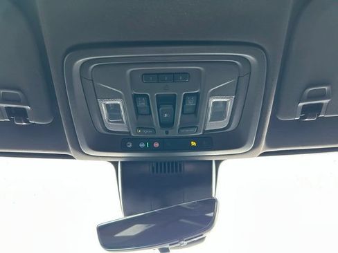 Used 2024 GMC Sierra 1500 Denali AWD/4WD image 16