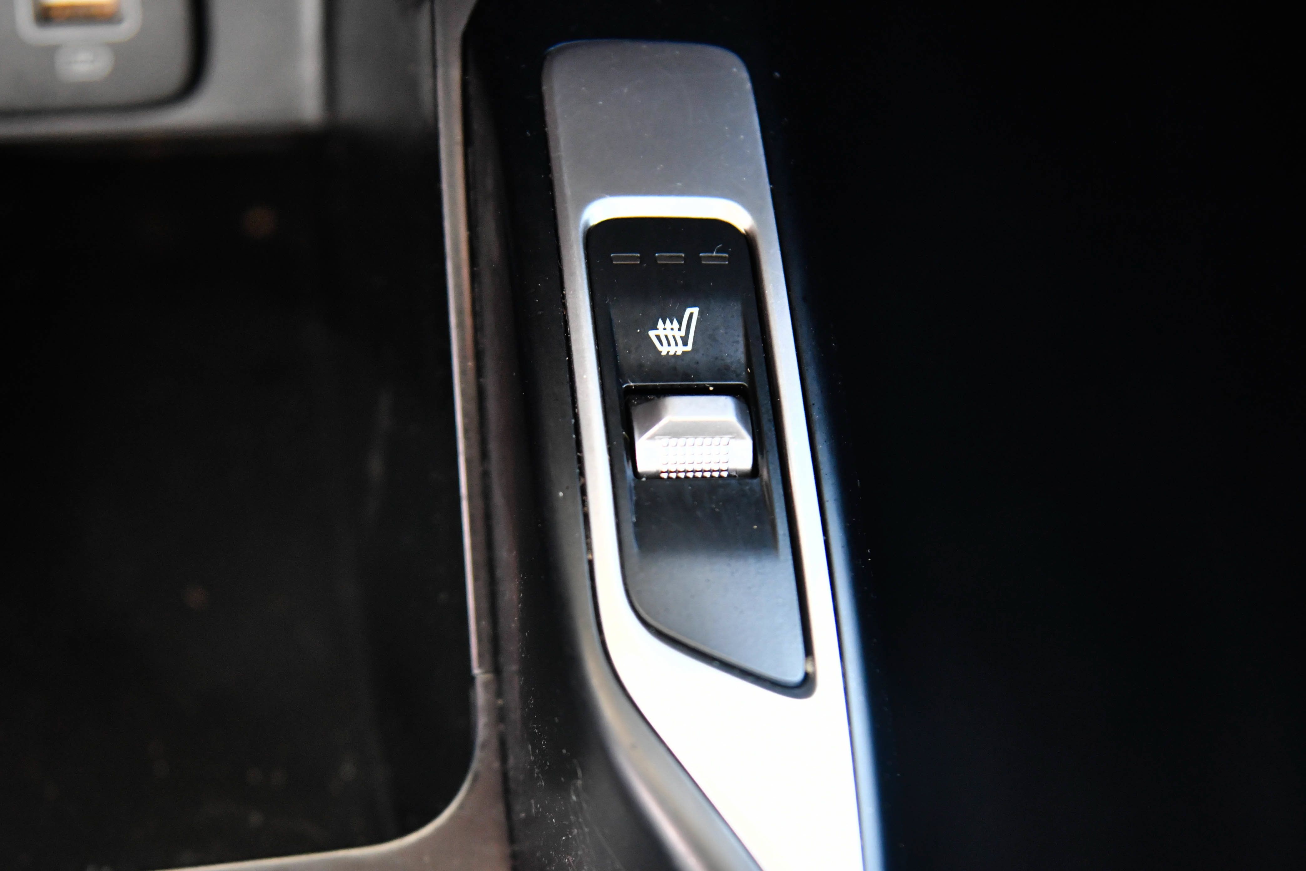 Used 2022 Kia Sorento S w/ Panoramic Sunroof Package FWD image 27