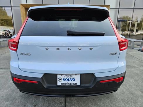 Used 2024 Volvo XC40 B5 Ultimate w/ Climate Package AWD/4WD image 6