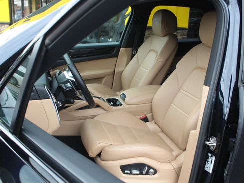 Used 2019 Porsche Cayenne image 13