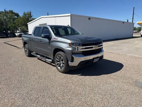 Used 2021 Chevrolet Silverado 1500 LT w/ Z71 Off-Road Package image 4