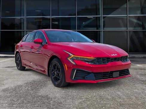 Used 2025 Kia K5 LXS FWD image 2
