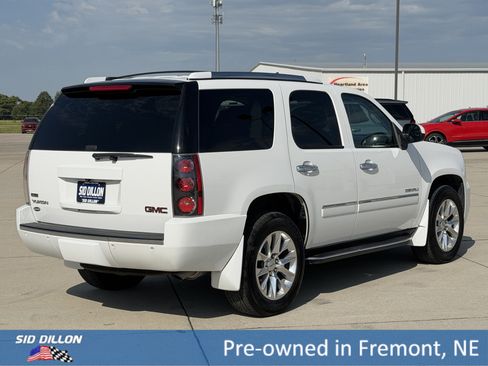 Used 2012 GMC Yukon Denali AWD/4WD image 4