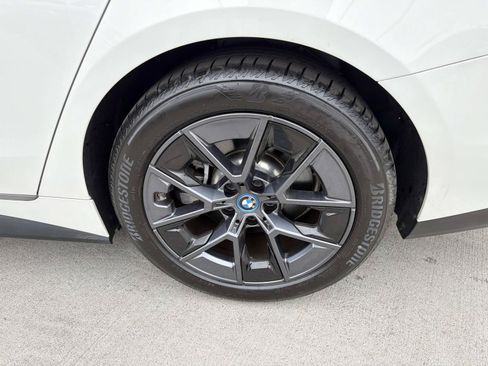Used 2023 BMW i4 eDrive40 RWD image 6