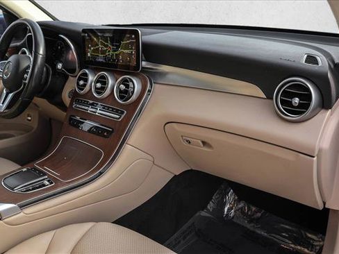 Used 2022 Mercedes-Benz GLC 300 4MATIC image 29