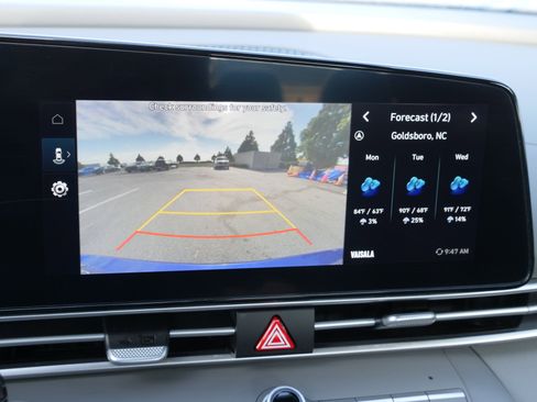 Used 2023 Hyundai Elantra SEL w/ Convenience Package image 27