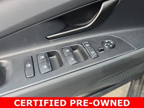 Certified 2025 Hyundai Elantra SEL FWD image 29