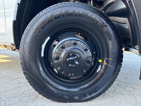 New 2026 RAM 3500 Tradesman image 38