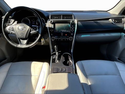 Used 2017 Toyota Camry LE image 14