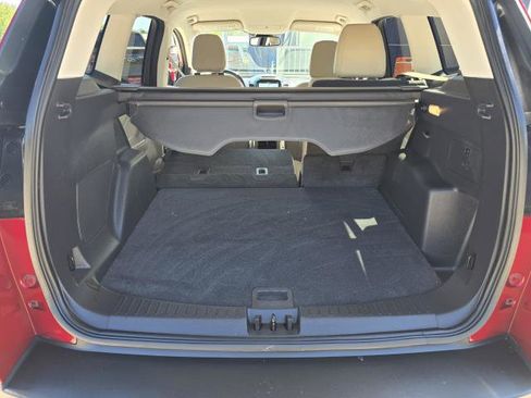 Used 2018 Ford Escape Titanium w/ Ford Safe & Smart Package AWD/4WD image 32
