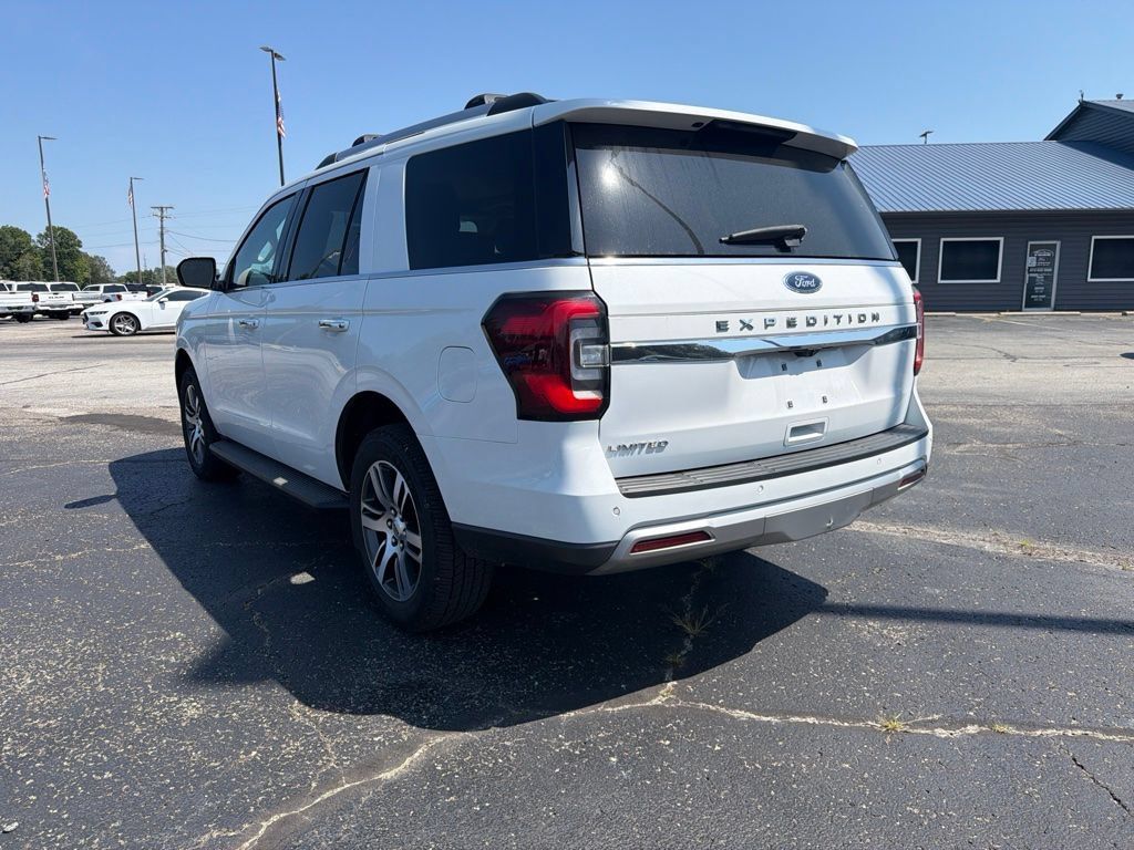 Used 2024 Ford Expedition Limited AWD/4WD image 4