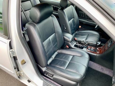 Used 1996 Nissan Maxima GLE FWD image 24