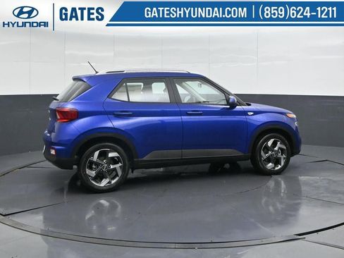 New 2026 Hyundai Venue SEL image 3