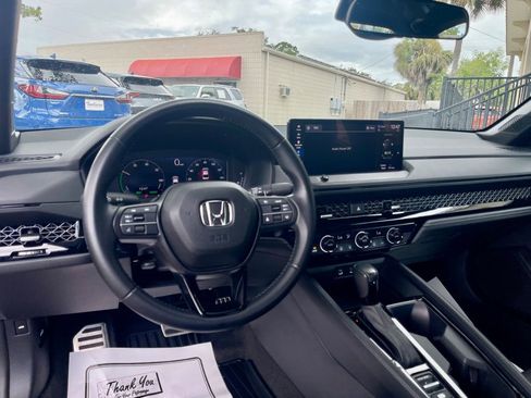 Used 2023 Honda Accord Sport image 12