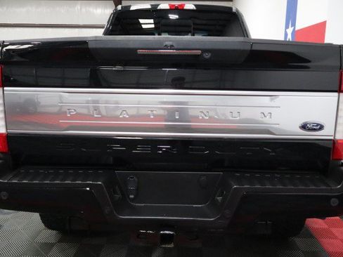 Used 2019 Ford F250 Platinum w/ Platinum Ultimate Package AWD/4WD image 12