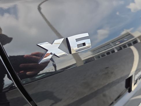 Used 2025 BMW X6 M60i AWD/4WD image 36