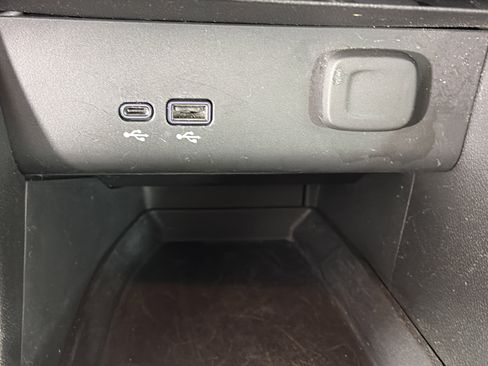 Certified 2024 Buick Encore GX Sport Touring w/ Comfort Package image 25