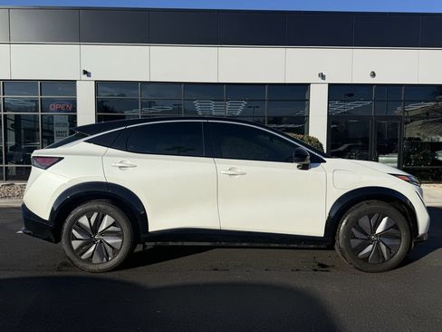 Used 2023 Nissan Ariya FWD image 8