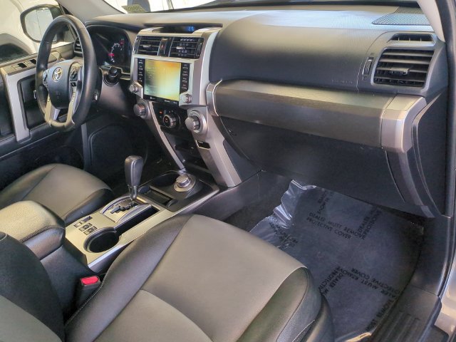 Used 2020 Toyota 4Runner SR5 Premium AWD/4WD image 34